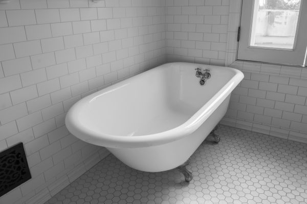 Cost of Cast Iron Tub Installation in Milwaukee