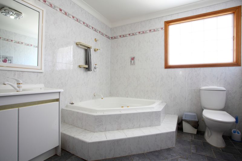 Top Bathtub Installation Companies in Sussex, WI